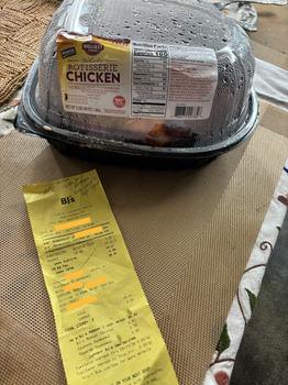 消费者评论 - 食品安全 BJ's Wholesale Club, East Lancaster Avenue, Downingtown, PA, USA Bought a rotisserie chicken this mo... 照片 #2