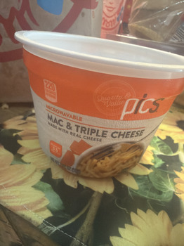 Consumer Food Safety Report Market 32, New York 50, Saratoga Springs, NY, USA We open the Mac & triple cheese from market 32 on... photo #2