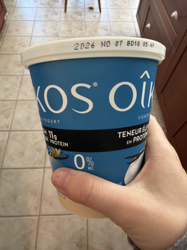 Verbraucherbewertung – Lebensmittelsicherheit Vanilla Oikos yogurt, St. Catharines, ON, Canada Purchased protein Vanilla Oikos yogurt and has made... Foto #2
