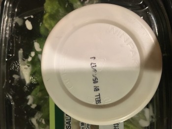 Reseña del consumidor - Seguridad alimentaria 7/11 Guy Lombardo Ave, Freeport, NY 11520, USA They should get 0 stars  Bought a Cesar salad and a s... foto #2