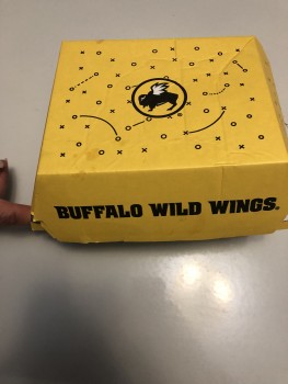 Verbraucherbewertung – Lebensmittelsicherheit Buffalo Wild Wings, 4th Street Southwest, Mason City, IA, USA Ranch tasted off. Kind of sour. My hus... Foto #2