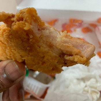 消费者食品安全报告 Popeyes Louisiana Kitchen, 3712 McFarland Blvd E, Tuscaloosa, AL 35405, USA OMM ? Popeyes Chicken se... 照片 #2