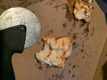 消费者评论 - 食品安全 Domino's Pizza, Rock Quarry Road, Raleigh, NC, USA I ordered pizza around midnight. I had a medium p... 照片 #4