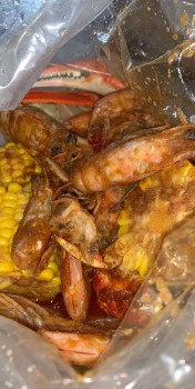 Consumer Review - Food Safety Crawfish House, 16th Avenue Southwest, Seattle, WA, USA I had ordered 1lb of Snow crab legs and 1lb... photo #2