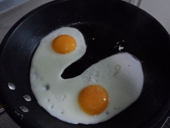 Consumer Review - Food Safety AH Ridderhof, Ridderhof, Ridderkerk, Netherlands Bought eggs (on line, from their own Brand) and at... photo #3