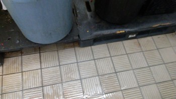 Informe de seguridad alimentaria del consumidor Walmart Supercenter, Lapalco Boulevard, Marrero, LA, USA The meat department is completely hazardous... foto #16