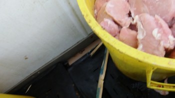 Informe de seguridad alimentaria del consumidor Walmart Supercenter, Lapalco Boulevard, Marrero, LA, USA The meat department is completely hazardous... foto #26
