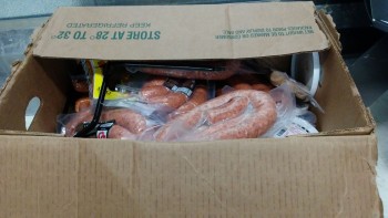 Informe de seguridad alimentaria del consumidor Walmart Supercenter, Lapalco Boulevard, Marrero, LA, USA The meat department is completely hazardous... foto #80