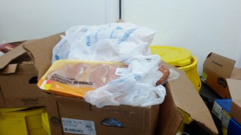 Informe de seguridad alimentaria del consumidor Walmart Supercenter, Lapalco Boulevard, Marrero, LA, USA The meat department is completely hazardous... foto #101