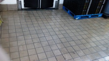 Informe de seguridad alimentaria del consumidor Walmart Supercenter, Lapalco Boulevard, Marrero, LA, USA The meat department is completely hazardous... foto #113