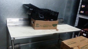 Informe de seguridad alimentaria del consumidor Walmart Supercenter, Lapalco Boulevard, Marrero, LA, USA The meat department is completely hazardous... foto #392