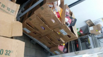 Informe de seguridad alimentaria del consumidor Walmart Supercenter, Lapalco Boulevard, Marrero, LA, USA The meat department is completely hazardous... foto #381