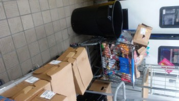 Informe de seguridad alimentaria del consumidor Walmart Supercenter, Lapalco Boulevard, Marrero, LA, USA The meat department is completely hazardous... foto #382