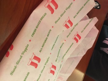 مراجعة المستهلك - سلامة الغذاء Jimmy John's, Hayes Avenue, Sandusky, OH, USA I went and ordered from my local place and started fee... صورة فوتوغرافية #2