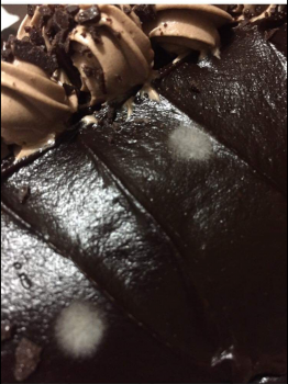 Consumer Food Safety Report Goldilocks, Maysilo Circle, Mandaluyong, Metro Manila, Philippines I bought a chocolate roll cake at... photo #3