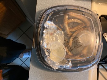 消费者评论 - 食品安全 Texas Roadhouse, 71st Street, Kenosha, WI, USA Takeout ribs Me and my girlfriend we ate feel asleep... 照片 #2