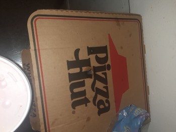 مراجعة المستهلك - سلامة الغذاء Pizza Hut, 5th Street, Wichita Falls, TX, USA Is this location corporate... cuz this bsb the second... صورة فوتوغرافية #2