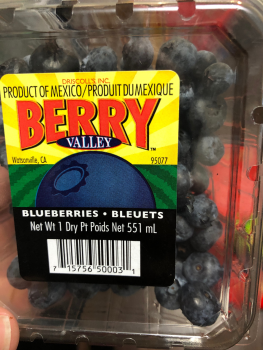 مراجعة المستهلك - سلامة الغذاء Hy-Vee, Central Park Commons Drive, Eagan, MN, USA My child ate blackberries and blueberries and 30... صورة فوتوغرافية #3