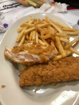 Verbraucherbewertung – Lebensmittelsicherheit Steak 'n Shake, Linton Boulevard, Delray Beach, FL, USA My 2 year old son was halfway through his ch... Foto #2