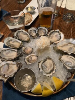 Consumer Review - Food Safety Taylor Shellfish Oyster Bar, Occidental Avenue South, Seattle, WA, USA Me and two other friends went... photo #2