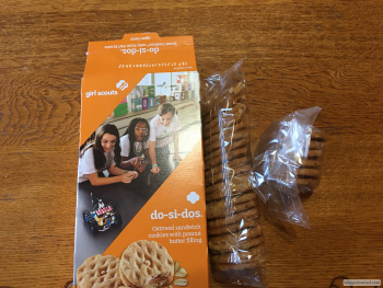 Avaliação do consumidor - Segurança alimentar Girl Scout Cookies Do-si-dos, North Vernon, Indiana, USA On Sunday February 16th I bought the cookie... foto #2
