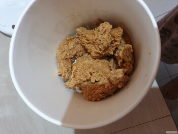 Consumer Review - Food Safety KFC, Benoa, Kec. Kuta Sel., Kabupatén Badung, Bali, Indonesia I was hungry so i ordered wing bucket... photo #2