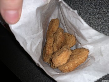 مراجعة المستهلك - سلامة الغذاء Burger King, South 25th Street, Easton, PA, USA My family and I ate chicken and fries from there, an... صورة فوتوغرافية #2