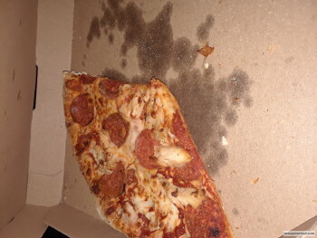 Reseña del consumidor - Seguridad alimentaria Domino's Pizza, Florin Road, Sacramento, CA, USA Ate a pizza Just me ordered a pizza last night got... foto #2