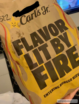 消费者评论 - 食品安全 Carl's Jr., Saticoy Street, Canoga Park, CA, USA I ordered double cheeseburger and spicy chicken san... 照片 #2