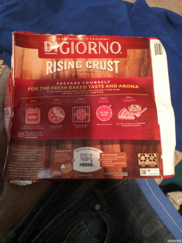 Avaliação do consumidor - Segurança alimentar DiGiorno Pizza, Walmart Supercenter, 1215 E 16th Ave, Cordele, GA 31015, United States DiGiorno Pizz... foto #3
