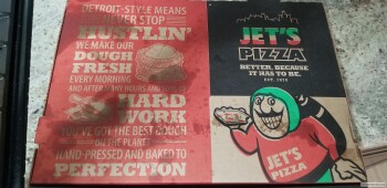 مراجعة المستهلك - سلامة الغذاء Jet's Pizza, East 10 Mile Road, Eastpointe, MI, USA I got 10 with extra cheese had a few slices and... صورة فوتوغرافية #2