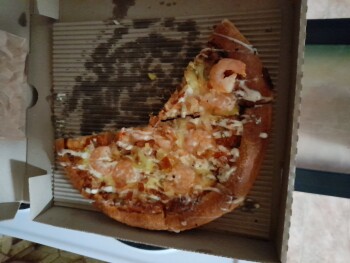 Consumer Review - Food Safety Pizza Hut Mowbray, Invermay Road, Mowbray TAS, Australia I had a garlic prawn pizza  from there  was... photo #3