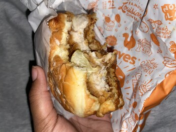 Avis du consommateur - Sécurité alimentaire Spicy chicken sandwich, Popeyes Louisiana Kitchen, 3499 West Oakland Park Boulevard, Lauderdale Lake... photo #2