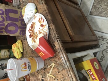 Consumer Review - Food Safety McDonald's, 6515 S Western Ave, Chicago, IL 60636, USA I went to buy a meal, fries wasn’t cooked I d... photo #5
