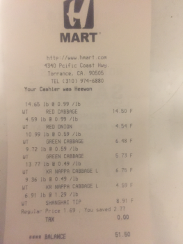 消费者评论 - 食品安全 H Mart Torrance, 4340 Pacific Coast Highway, Torrance, CA, USA Raw green cabbage and. Raw red cabbag... 照片 #2