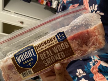 Consumer Review - Food Safety H-E-B, Indian Trail, Harker Heights, TX, USA I baked some bacon purchased around 12pm. I started to... photo #1