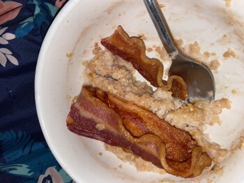 Consumer Review - Food Safety H-E-B, Indian Trail, Harker Heights, TX, USA I baked some bacon purchased around 12pm. I started to... photo #2