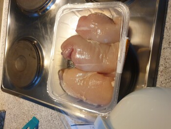 消费者评论 - 食品安全 ALDI, Tony Miller Approach, Briggate, Shipley, UK Another package of chicken that made me feel like... 照片 #3