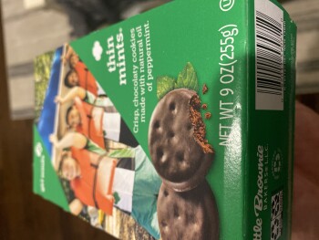 Avaliação do consumidor - Segurança alimentar Girl Scout Cookies, Uptown Grocery Co, West Covell Road, Edmond, OK, USA Thin Mint Girl Scout Cookie... foto #2