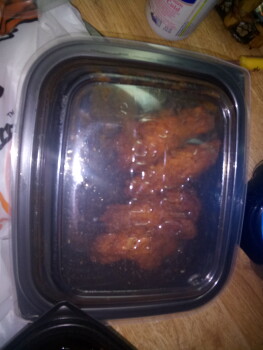 消费者评论 - 食品安全 Little Caesars Pizza, Decatur Pike, Athens, TN, USA food that was not probably cooked proper knowing... 照片 #1
