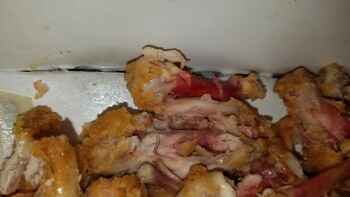 消费者评论 - 食品安全 KFC, By-Pass, 182 U.S. 321, Winnsboro, SC, USA Bloody chicken About 7pm my husband and I bought the... 照片 #6