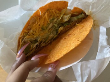 Avaliação do consumidor - Segurança alimentar Taco Bell, West General Screven Way, Hinesville, GA, USA I ordered 3 Dorito loco tacos and a Mountai... foto #2