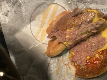 消费者评论 - 食品安全 McDonald's, McDonald S Lane, Troy, IL, USA double cheeseburger  It was just myself who got sick two... 照片 #2