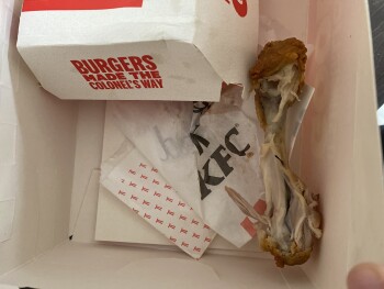 Reseña del consumidor - Seguridad alimentaria KFC Plymouth, Plymouth Road, Marsh Mills, Plymouth, UK Within an hour of eating a fillet meal and 1... foto #2