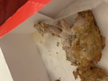Verbraucherbewertung – Lebensmittelsicherheit KFC, Broad River Road, Columbia, SC, USA 20 minutes ago,  Chicken from there. Around 5pm my boyfrien... Foto #2