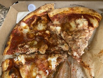 Consumer Review - Food Safety Blaze Pizza, Town Center Parkway, Jacksonville, FL, USA I ate a large pizza on 03,21,2021 at 10:10Pm... photo #3