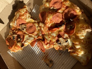 Consumer Review - Food Safety Domino's Pizza, Orcutt Road, Santa Maria, CA, USA We order the pan pizza, we started eating it we th... photo #3