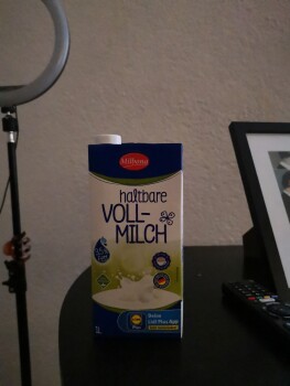 Consumer Review - Food Safety Milch, Lidl, Borsigstraße, Dortmund, Germany Ich habe keine konische Krankheit., Ich habe milch von... photo #1