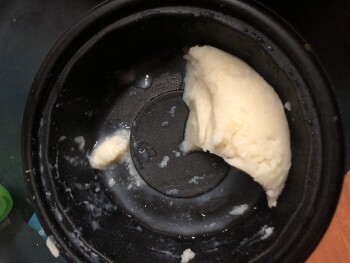 消费者评论 - 食品安全 KFC, State Road, Cuyahoga Falls, OH, USA Ur food  5 people and a baby, started feeling sick by throw... 照片 #5