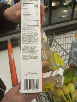 Avis du consommateur - Sécurité alimentaire Walmart Supercenter, U.S. 6, Portage, IN, USA Gino's east frozen pizza bought from there 2 people go... photo #2